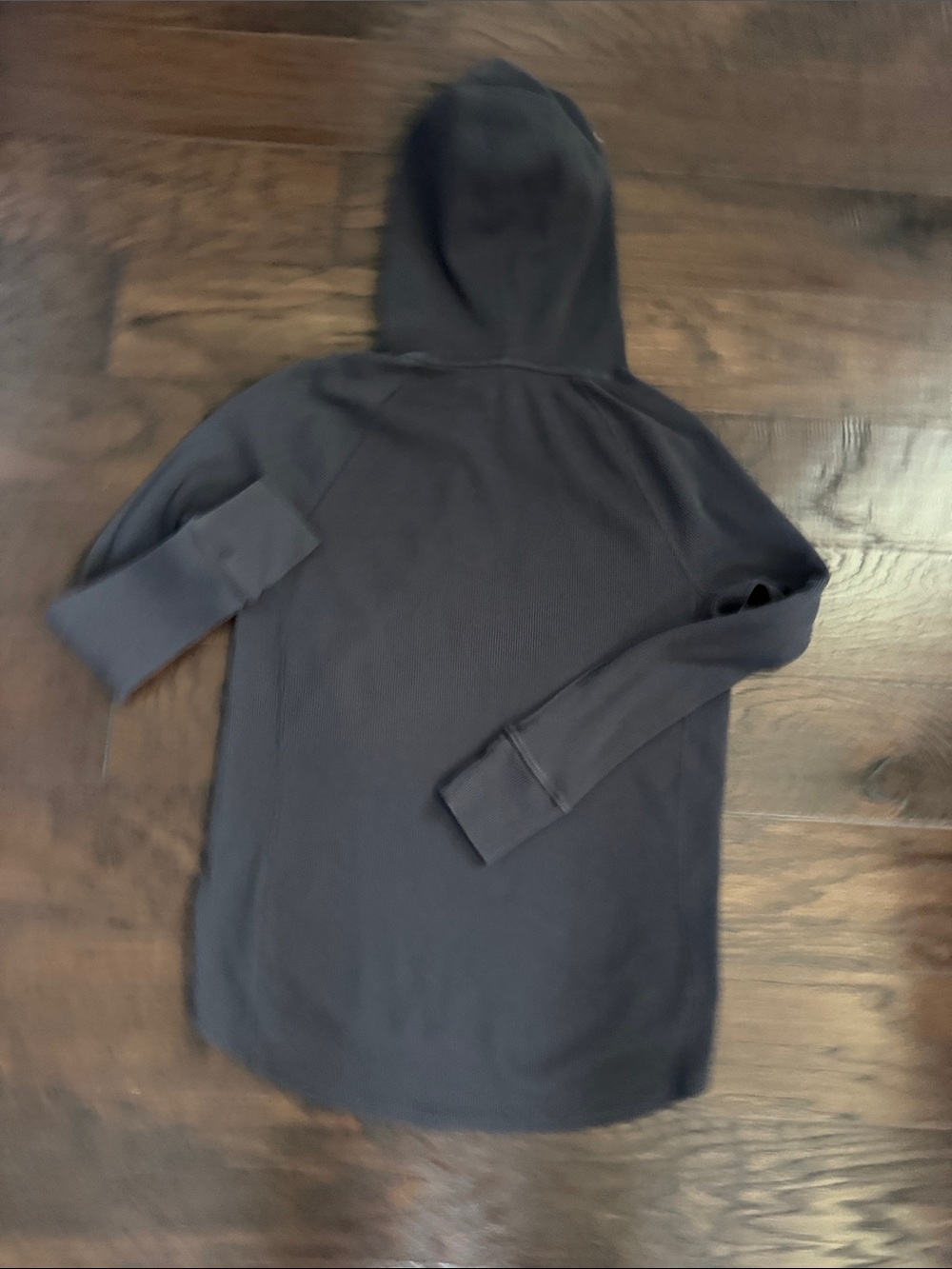 Under Armour Women's Black Long-Sleeve Look Hooded Tee - Picture 5 of 7